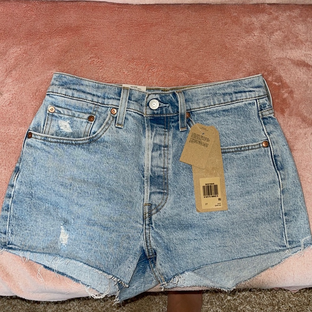 High Rise Levi Shorts